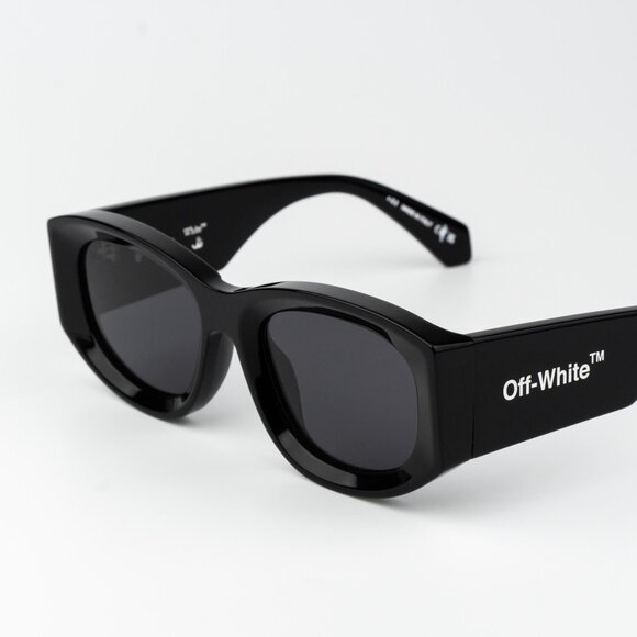 Off-White JOAN Sunglasses – Black Cat Eye Frame | Model OERI041 1007 - Picture 6 of 13